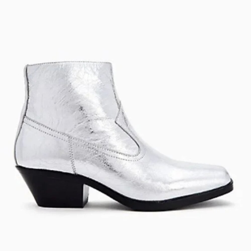 Calvin Klein Sadi Silver Metallic Square Toe Western Ankle Boots Size 7 Leather